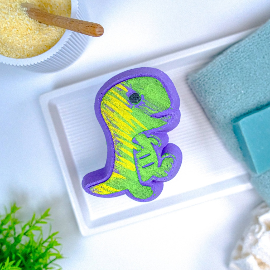 dinosaur-discovery-bath-bomb-with-toy-2.jpeg