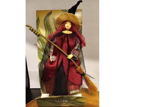 [16303] Witch - Brown & Pink Clothes - Pink Hair